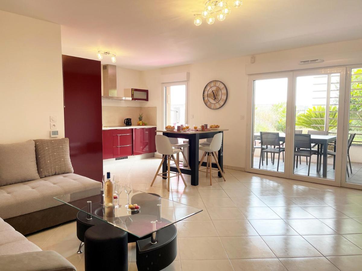 Tres Bel Appartement -Residence Avec Piscine Sur Le Toit Et Vue Panoramique Saint-Raphaël Exterior foto